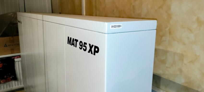 Корпус масс-спектрометра Varian MAT 95 XP