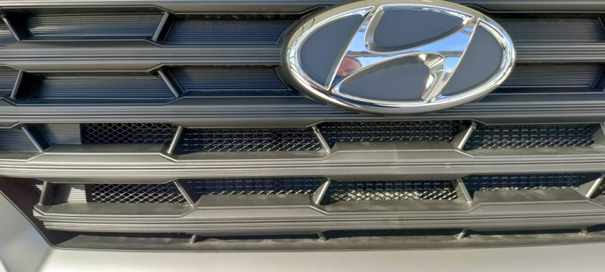 Радиаторная решетка Hyundai Creta с логотипом