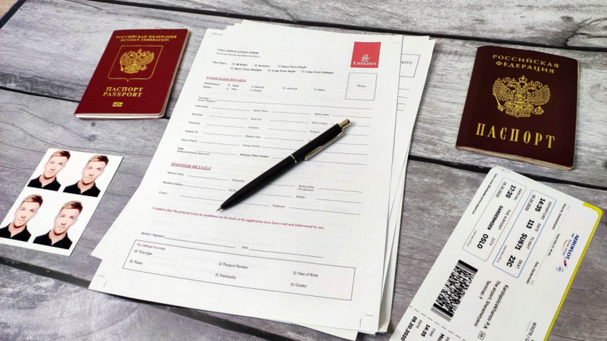 Документы для визы в ОАЭ с загранпаспортом, общегражданским паспортом и билетами