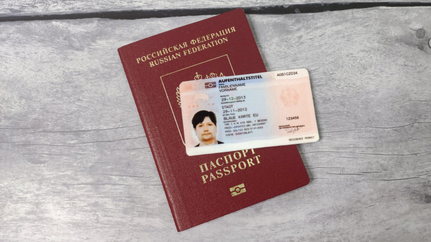 Паспорт РФ и немецкий вид на жительство Blue Card EU