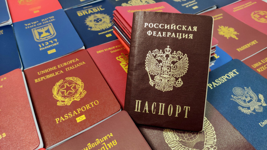 Паспорт России среди паспортов различных государств мира