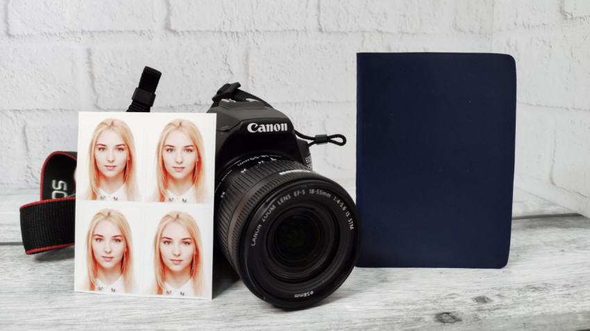 Фотоаппарат Canon, фотографии на документы и синий блокнот