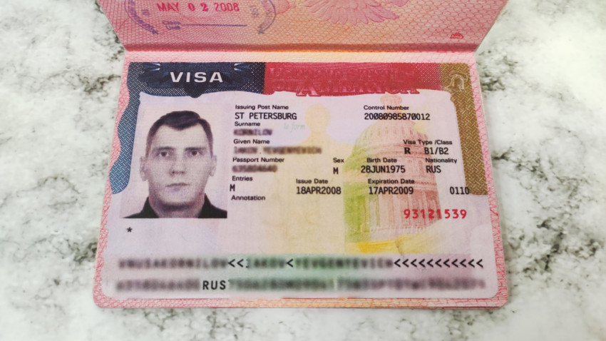 Виза США категории B1/B2 в паспорте
