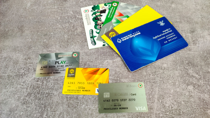 Банковские карты и сберегательные книжки в Таиланде