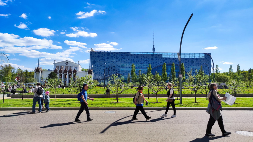 Москвариум и павильон № 25 «Нефть» на ВДНХ