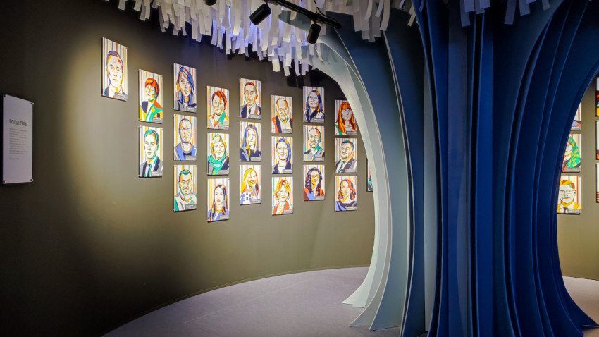 Портретная галерея участников атомной отрасли в павильоне «АТОМ»