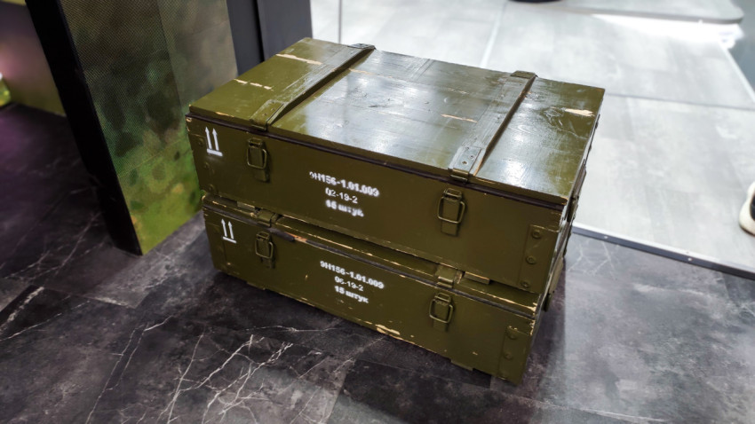 Военные транспортные ящики в экспозиции стенда Чеченской Республики