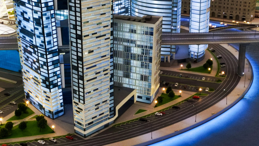 Фрагмент макета делового района Москвы с транспортной инфраструктурой