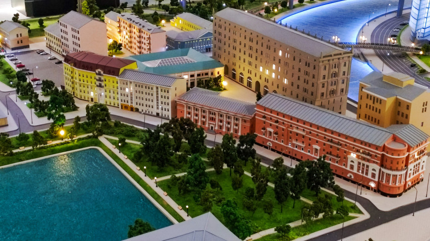 Историческая застройка на 13-метровом макете Москвы