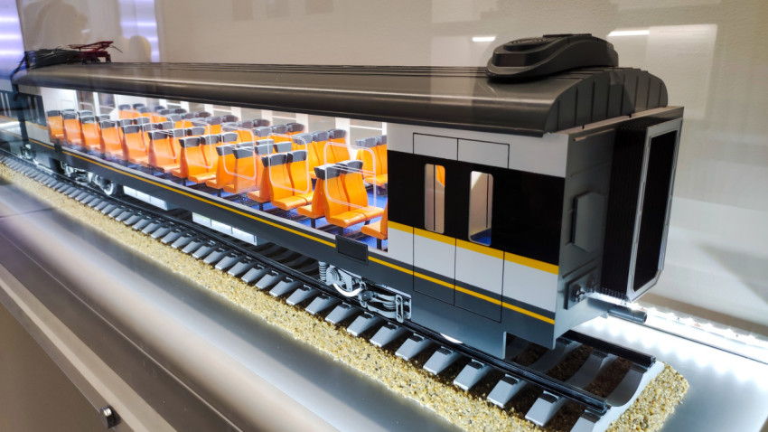 Железнодорожный вагон в разрезе как музейный экспонат