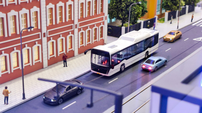 Макет автобусного движения на городской улице
