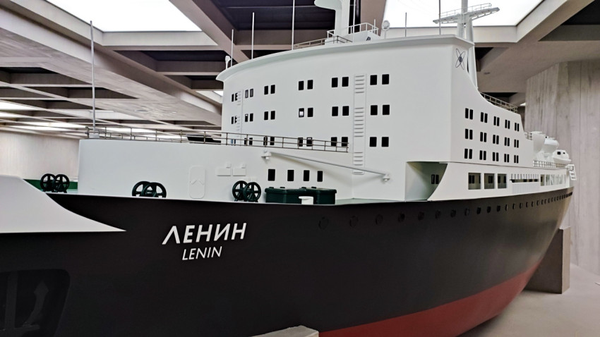 Макет атомного ледокола «Ленин» в экспозиции павильона «АТОМ»