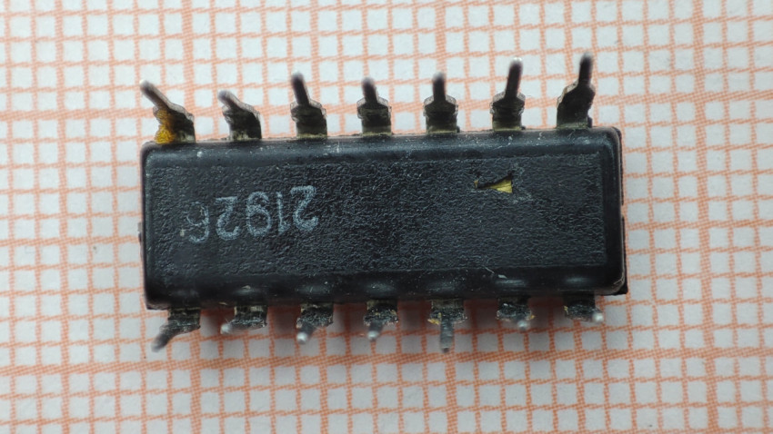 0 233 КР1561ТЛ1