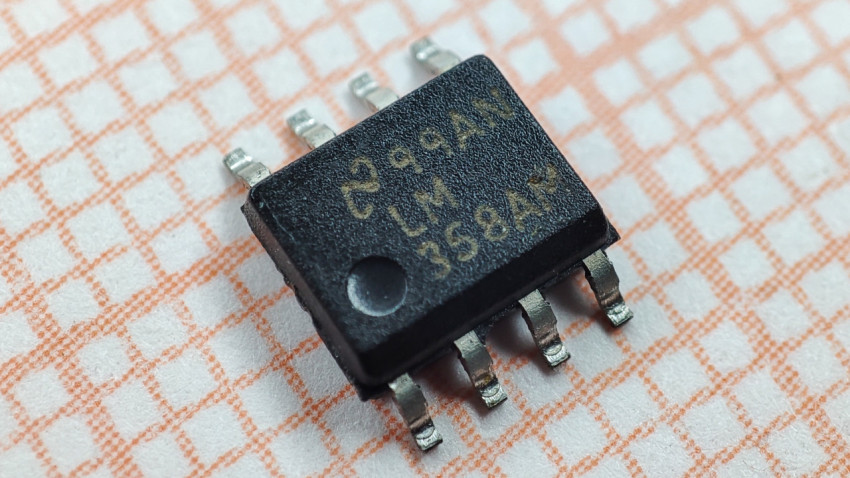 Микросхема LM358AM с маркировкой National Semiconductor