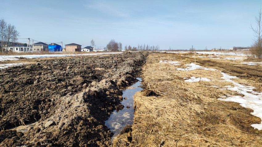 Укладка труб на этапе завершения