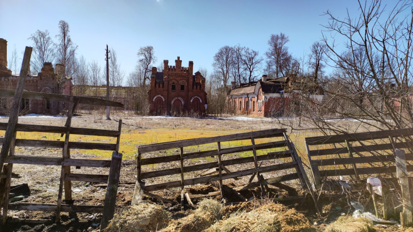 Дача князя Орлова в Стрельне, Санкт-Петербург, весна