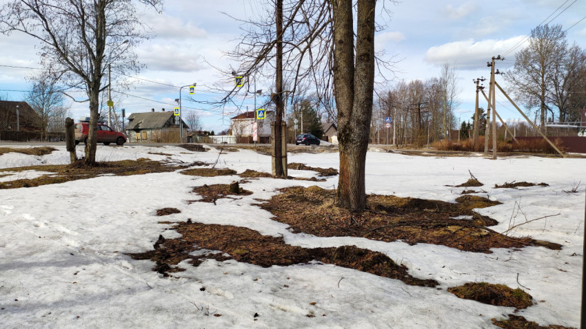 Апрельская погода в маленьком городке России