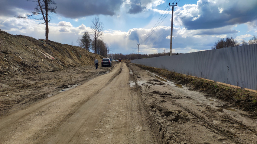 Грунтовая дорога на строительной площадке