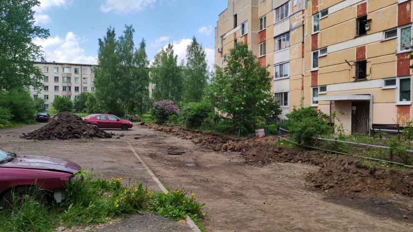 Благоустройство двора многоэтажного дома