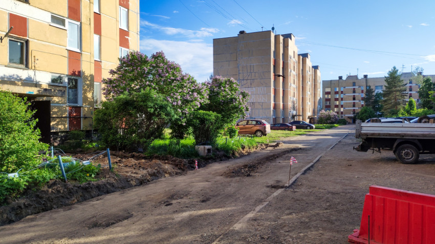 Работы по благоустройству двора