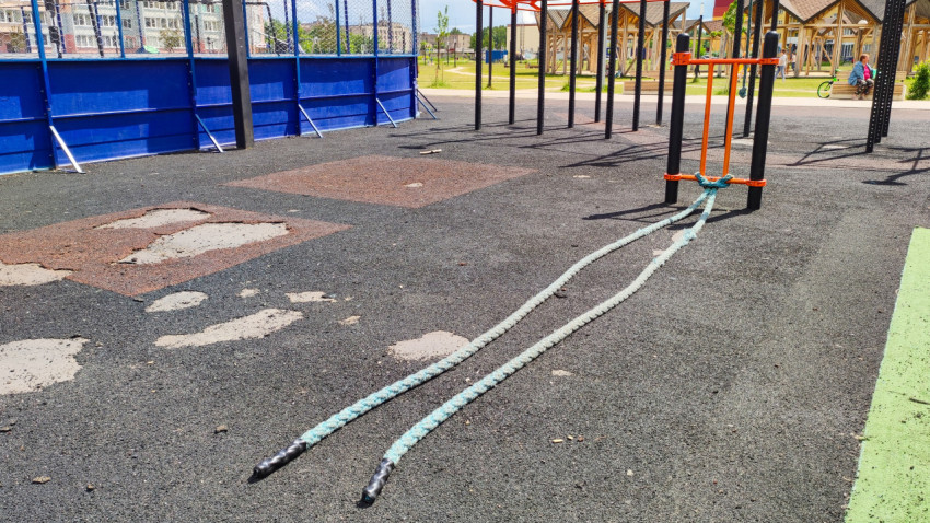 Уличное спортивное оборудование для тренировки с канатами
