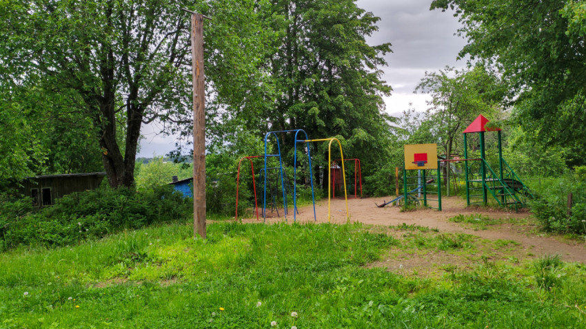 Игровая площадка на природе