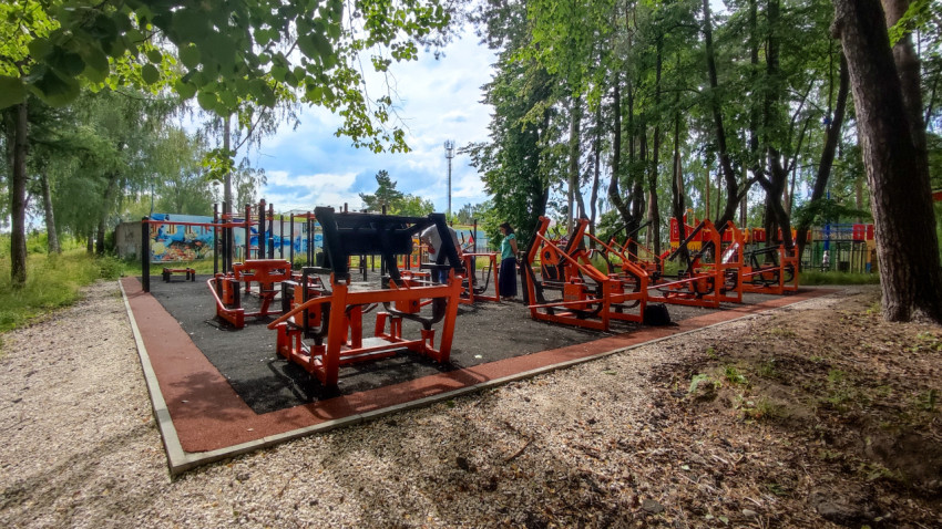 Новое спортивное пространство на свежем воздухе открыто в парке