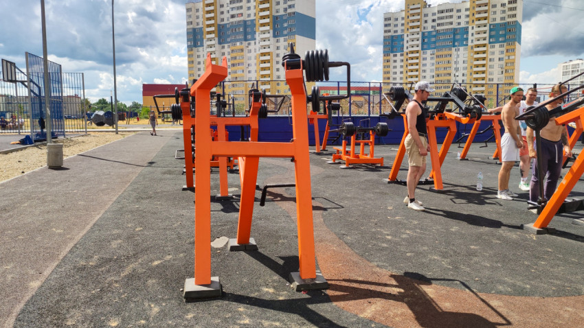 Уличные тренажеры на свежем воздухе для занятий спортом
