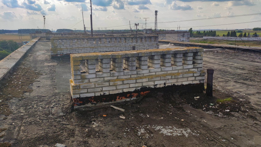 Вентиляционные шахты на крыше здания