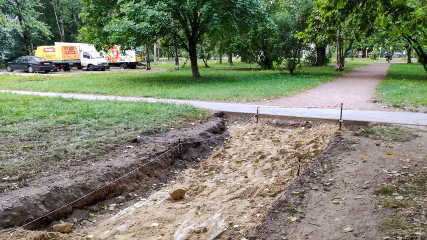Ремонт пешеходной дорожки в парке
