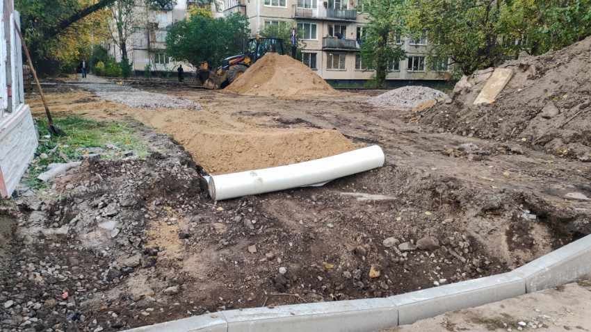 Строительство пешеходной дорожки с использованием геотекстиля