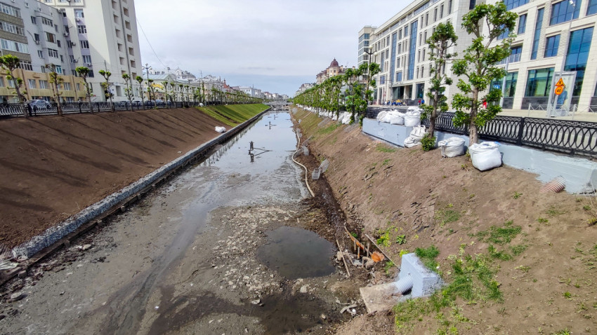 Водоотводный канал в Казани во время работ по благоустройству