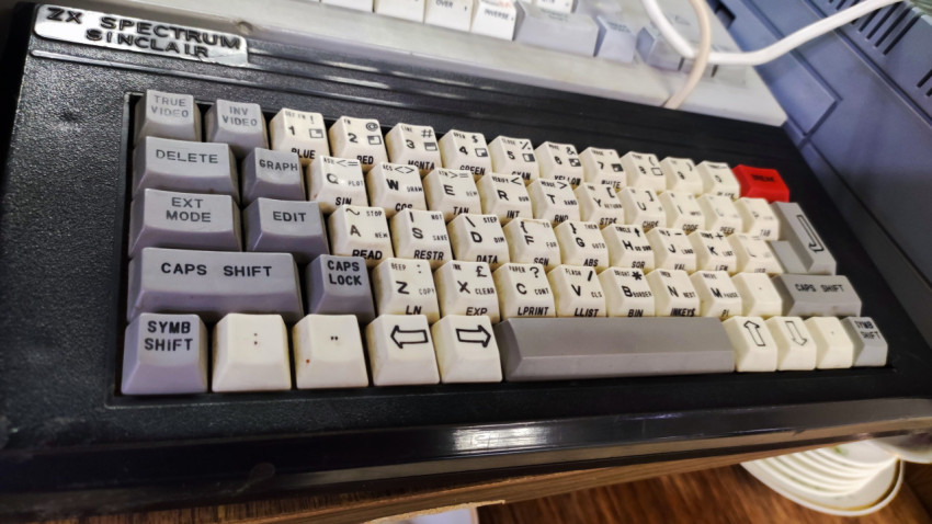 Клавиатура домашнего компьютера ZX Spectrum Sinclair крупным планом
