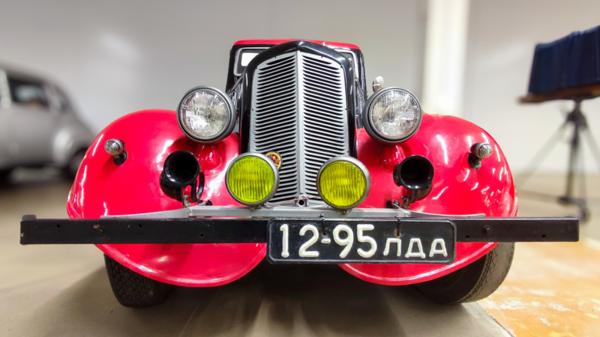 Adler Trumpf Junior 1932 года, фронтальный ракурс