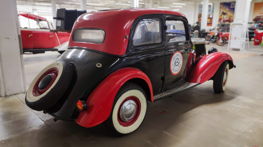 Adler Trumpf Junior 1932 года, вид сзади-сбоку