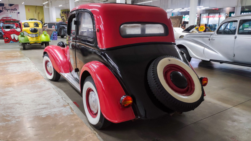 Adler Trumpf Junior 1932 года, задний ракурс