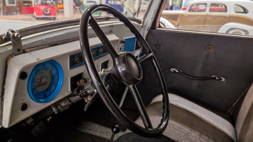 Приборная панель и руль автомобиля Horch 830 BK 1935 года