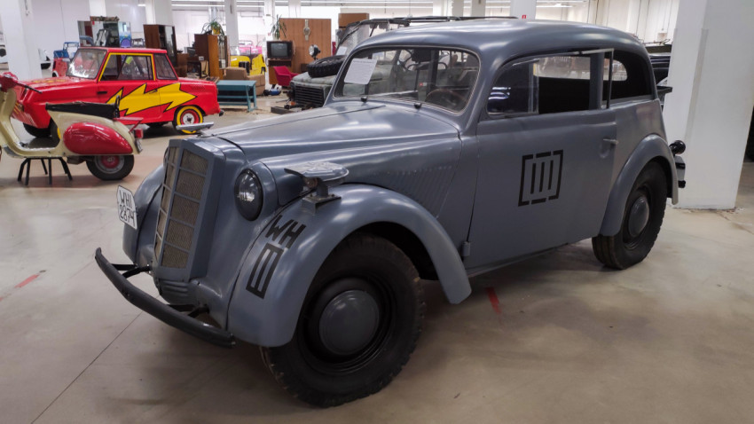 Немецкий автомобиль Opel Kadett 1937 года в музейной коллекции