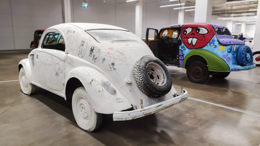 Автомобиль Steyr 1932 года, вид сзади сбоку