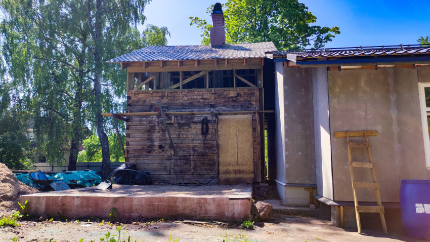 Старый деревянный дом с частичной реконструкцией
