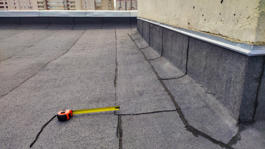 Измерение узла примыкания кровли к стене