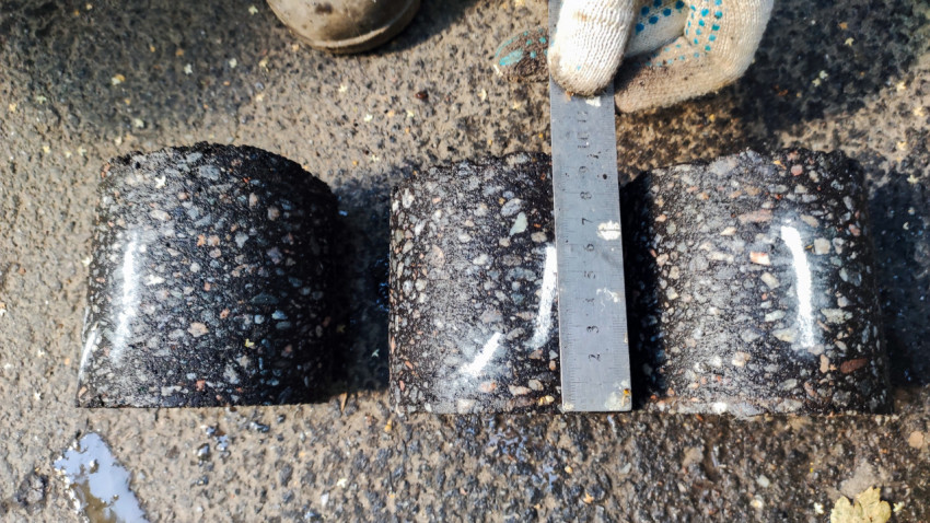 Контроль толщины кернов асфальта при дорожной экспертизе