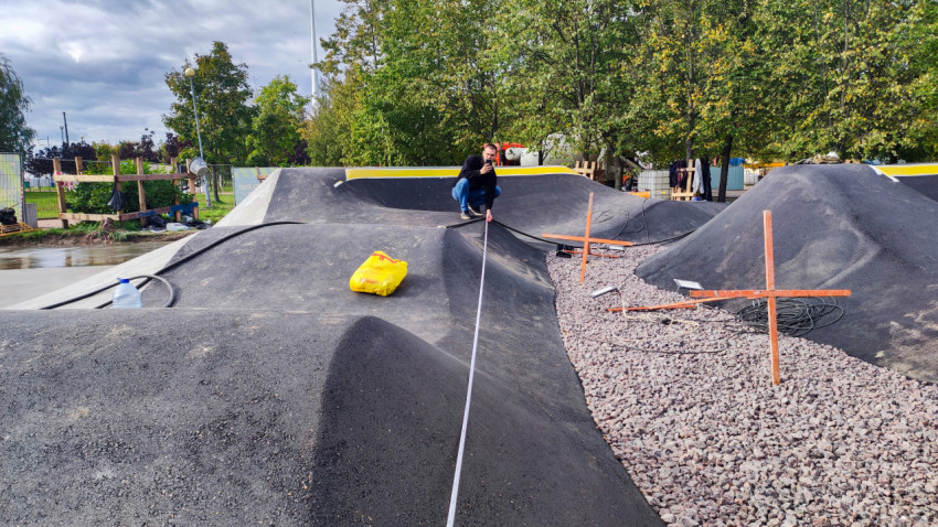 Измерение уклонов и профиля асфальтового памп-трека