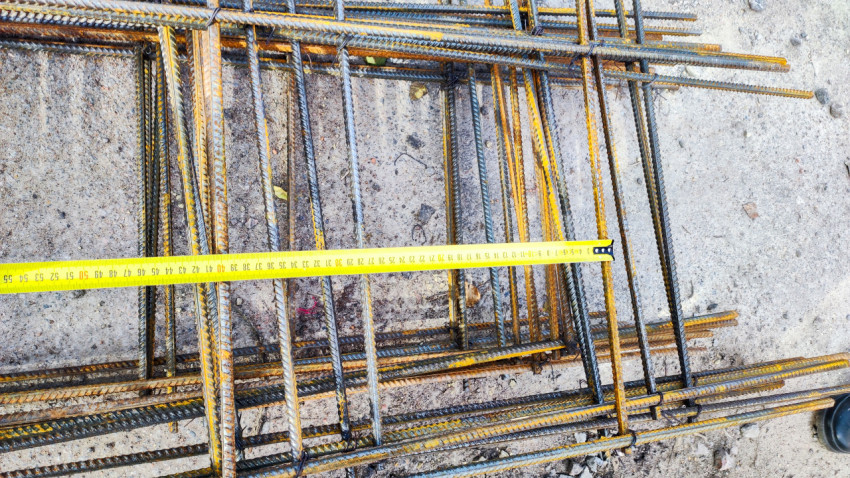 Контроль геометрии арматурного каркаса при помощи рулетки