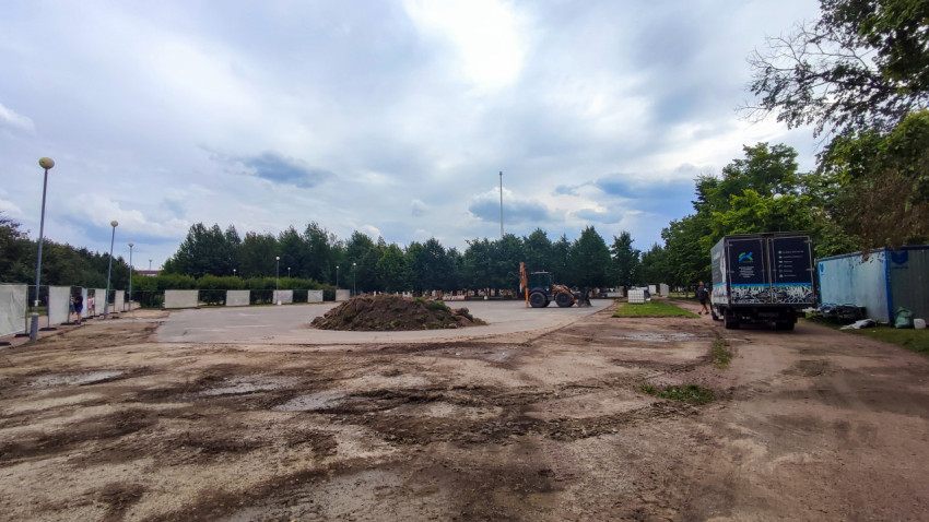 Строительные работы на территории парка 300-летия Санкт-Петербурга