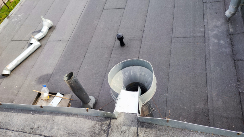 Монтаж водосточной системы на плоской крыше
