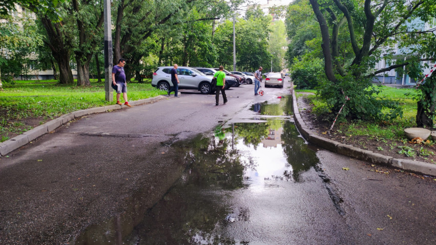 Измерение участка дороги с большими лужами