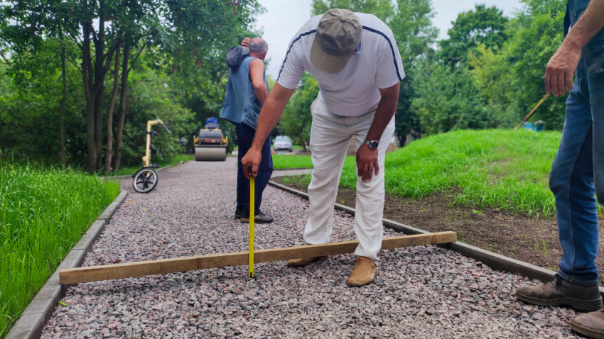 Контроль дорожных работ с измерением слоя щебня