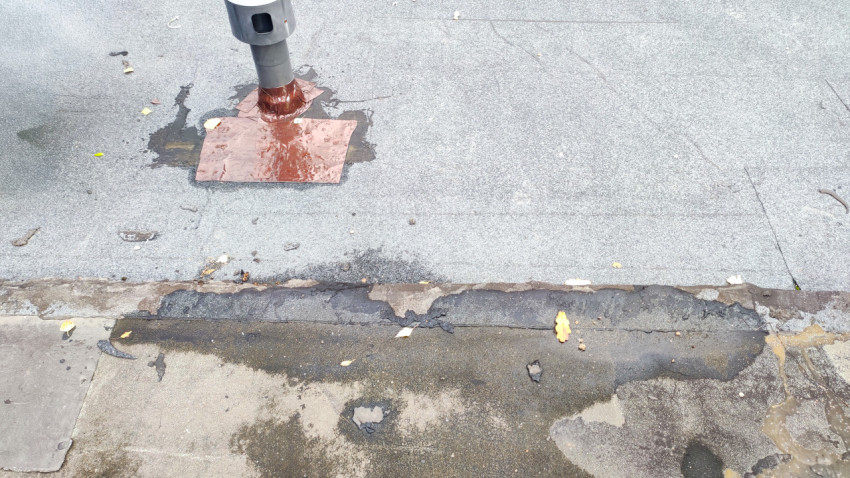 Стык старого и нового кровельного покрытия на плоской крыше