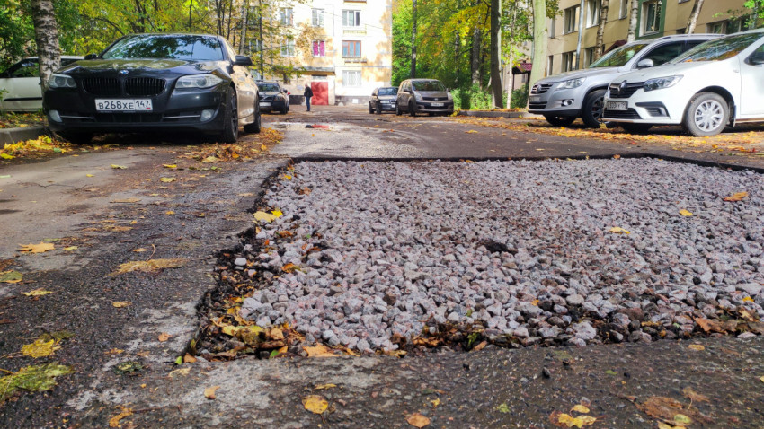 Подготовка основания под асфальтирование на дворовой территории